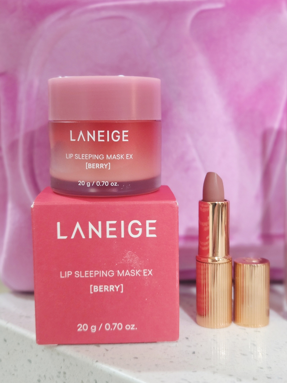 Valentino & & LANEIGE Berry Lip Sleeping Mask + Lipstick Set - Plus Cosmetic Bag - Picture 2 of 5